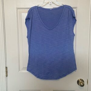 Lululemon Athetica tee size medium